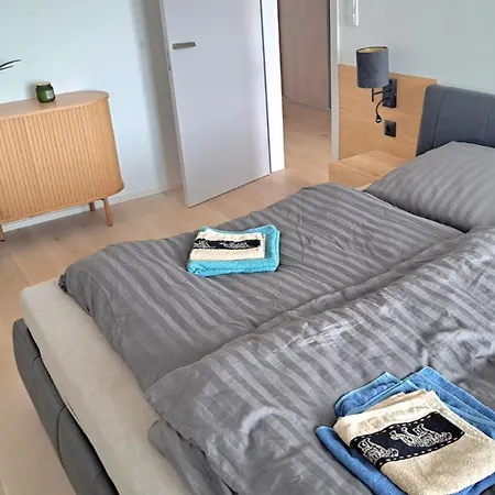 شقة Near O2 Arena *